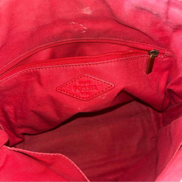 Fossil Red Leather Tote Bag with Classic Design, she’s a beauty! - Picture 7 of 10
